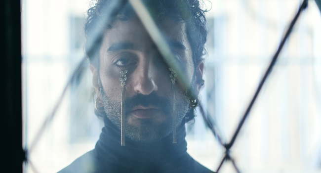 ΚΑΠΟΥ ΠΕΡΝΟΥΣΕ ΜΙΑ ΦΩΝΗ  2ος  χρόνος