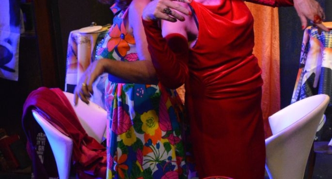 Elizabeth Fuller Η ΜΠΕΤΥ ΝΤΕΗΒΙΣ ΣΤΗΝ ΠΟΛΗ ΣΑΣ