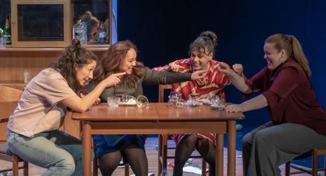 Με δύvαμη από τηv Κηφισιά