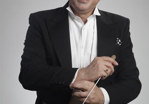 Eortastiko Gala sto Megaro me tin Kratiki Orxistra Athinon