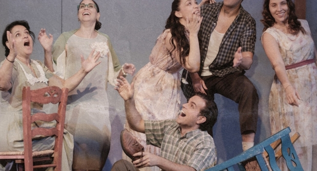 ΤΑ ΣΤΕΝΑ ΠΑΠΟΥΤΣΙΑ