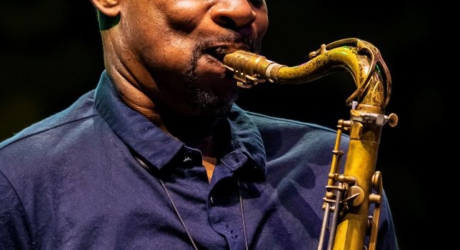 REGGIE WASHINGTON QUARTET  feat.  RAVI COLTRANE, DAVID GILMORE & GENE LAKE