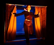 ΑΦΗΓΗΤΡΙΑ ΤΑΙΝΙΩΝ