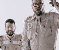 ΟΛΑ ΜΟΝΟΙ ΜΑΣ