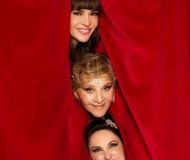 ΜΑΡΙΚΑ με είπανε, ΜΑΡΙΚΑ με βγάλανε