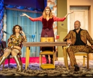 Η ΓΥΝΑΙΚΑ ΠΟΥ ΜΑΓΕΙΡΕΨΕ ΤΟΝ ΑΝΤΡΑ ΤΗΣ