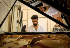 MANOS SARIDAKIS TRIO Από το Αιγαίο στην Νέα Ορλεάνη 