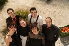 Error 404 ή Η φαλακρή τραγουδίστρια αλλιώς - 2ος χρόνος 