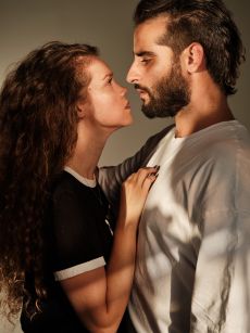 ΟΙ ΚΑΤΩ ΑΠ’ Τ’ ΑΣΤΕΡΙΑ    4ος Χρόνος      