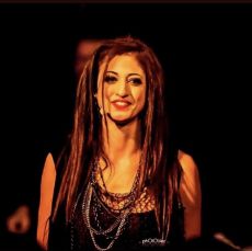 Η PAVLINA STYL ΓΙΑ ΔΥΟ ΕΜΦΑΝΙΣΕΙΣ ΣΤΟ BAUMSTRASSE 