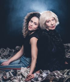 Ο ΣΚΥΛΟΣ ΠΟΥ ΕΚΛΑΙΓΕ ΒΟΥΒΑ ΤΙΣ ΝΥΧΤΕΣ 