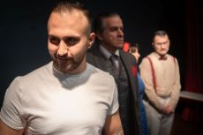 ΟΙ ΑΡΟΥΡΑΙΟΙ 