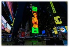 Έλενα Παπαρίζου: Μπήκε σε Billboard στην Times Square  