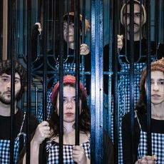 ΤΑ ΚΛΕΜΜΕΝΑ  (STOLEN) 