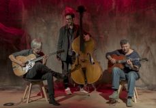 KΩΝ/ΝΟΣ ΜΗΤΡΟΠΟΥΛΟΣ - GYPSY JAZZ TRIO 