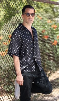 Ο Αδάμ Τσαρούχης συνεργάζεται με τον Monsieur Minimal στον Έβδομο Ουρανό 