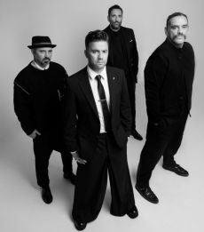 ONIRAMA - νεο single - ΕΜΕΝΑ ΝΑ ΘΥΜΑΣΑΙ 