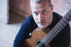 ΠΑΝΑΓΙΩΤΗΣ ΜΑΡΓΑΡΗΣ  "NUEVOGUITAR" 