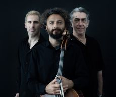 ΛΟΥΚΗΣ ΛΑΡΑΣ 