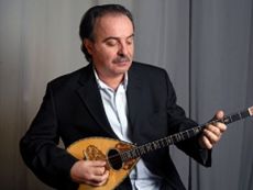 Οι ΔΕΣΜΟΙ ΑΛΛΗΛΕΓΓΥΗΣ και ο Πολιτιστικός Σύλλογος Αλληλεγγύη σας καλούν στη συναυλία του Μπάμπη Τσέρτου 