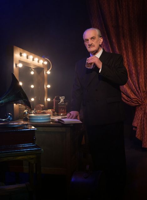 Barrymore Promo Photo 3