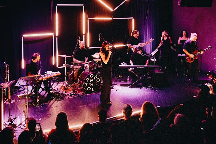 Pop nTonic Lights Up Festive Pop Up Live 