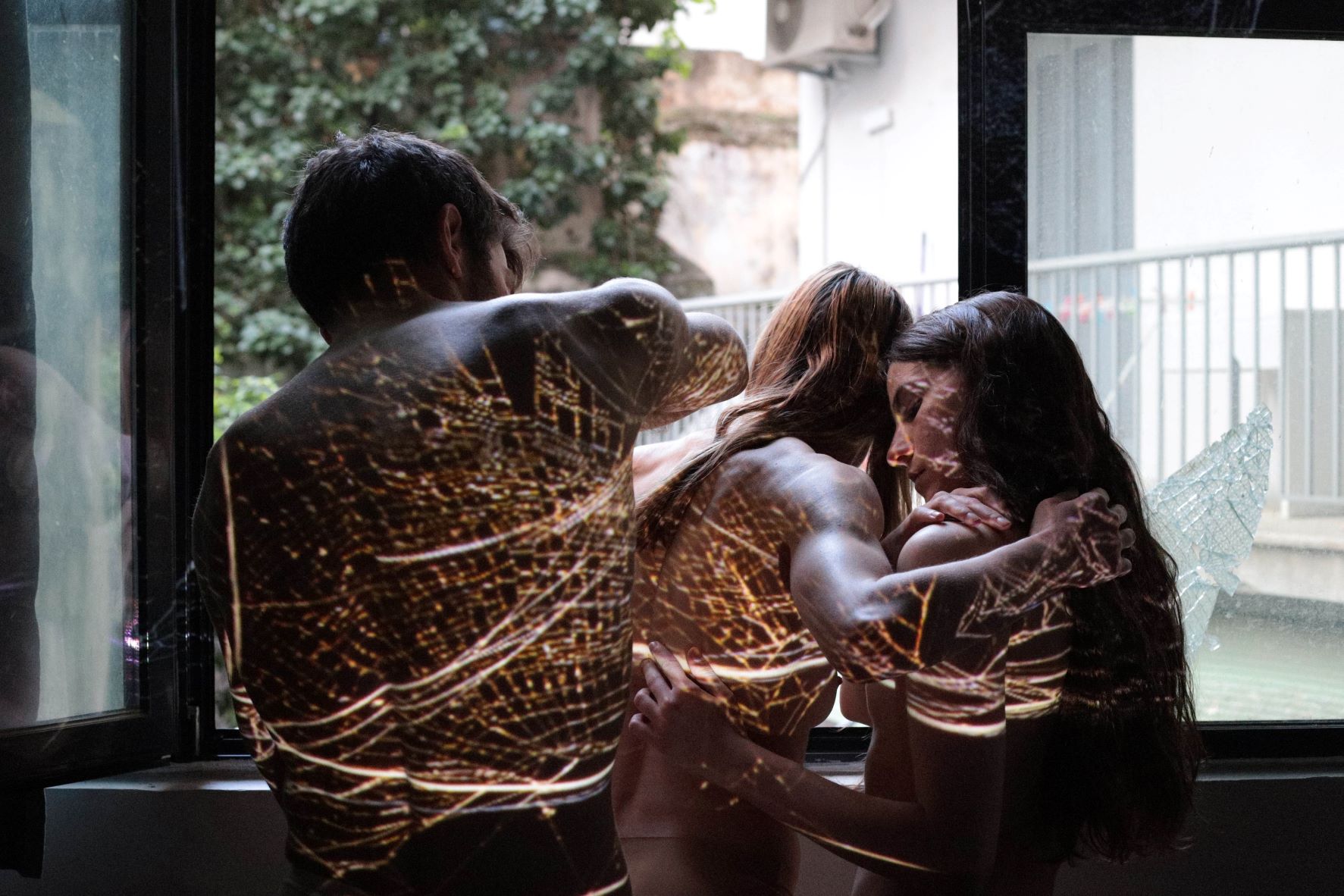 YELPdanceco.ISITDAYORISITNIGHT photo Myrto Apostolidou10α